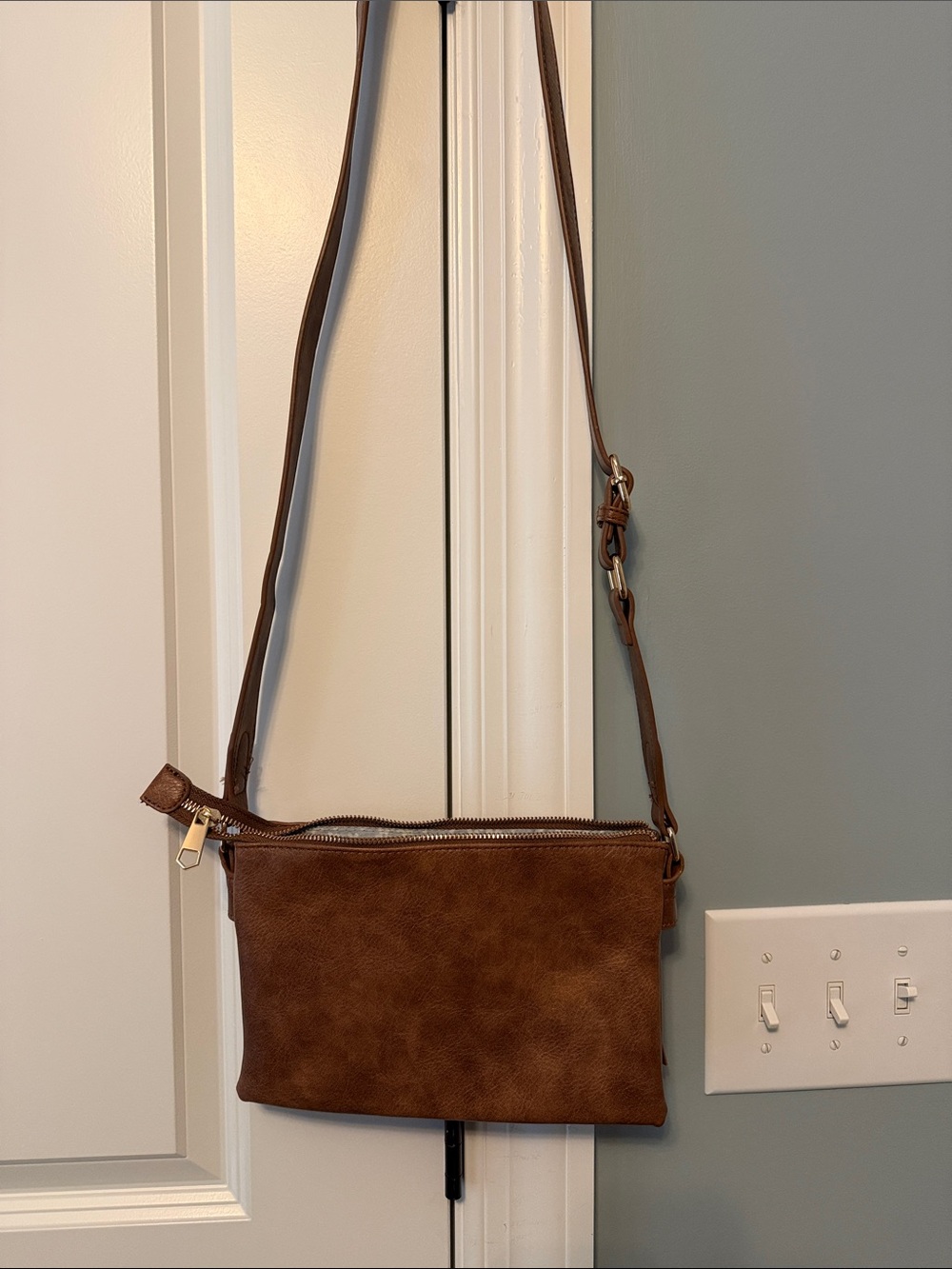 Classic Brown Crossbody Bag - Minimal Leather Look